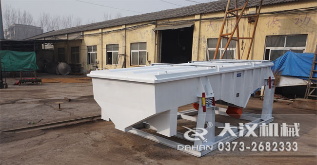 寶珠砂直線振動篩分機(jī) 寶珠砂直線振動篩分機(jī)